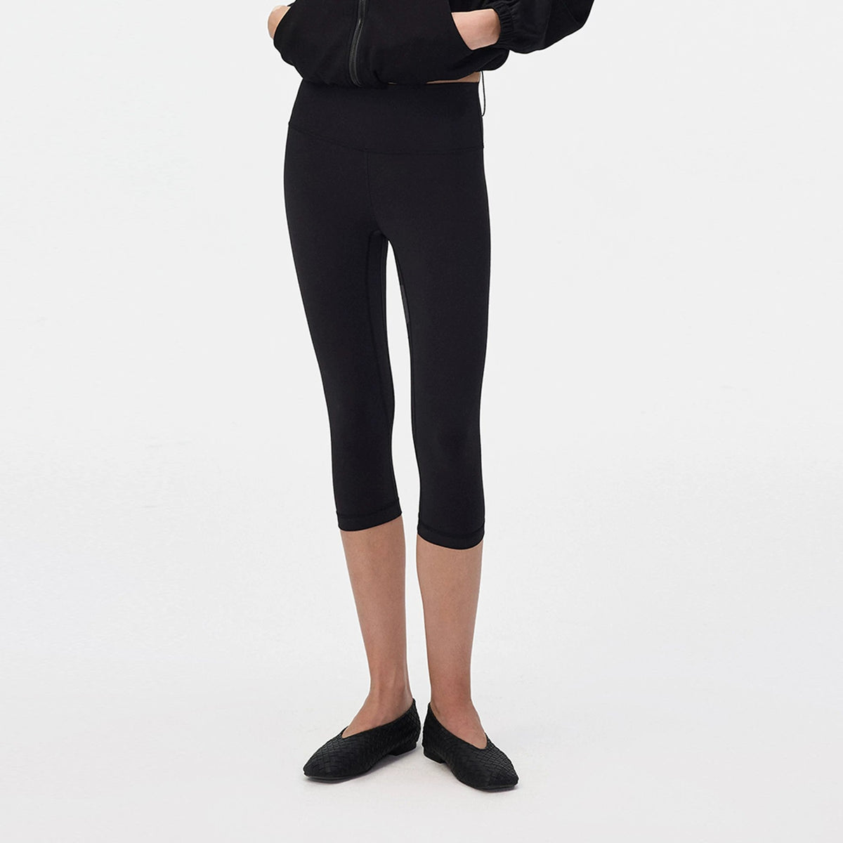 High-stretch yoga 7/8-length pants - main image 5